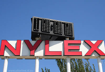 Did you know that there are TWO Nylex Clocks in Melbourne! This one is located in the suburb of Mentone