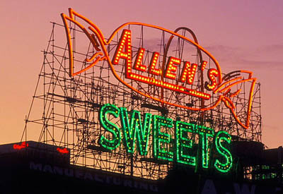 Despite efforts to protect it, this cherished Melbourne neon sign was torn down in 1987 to make way for the Southbank redevelopment